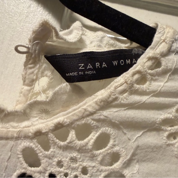 Zara 🤍 Eyelet Ruffle Blouse - Picture 5 of 5